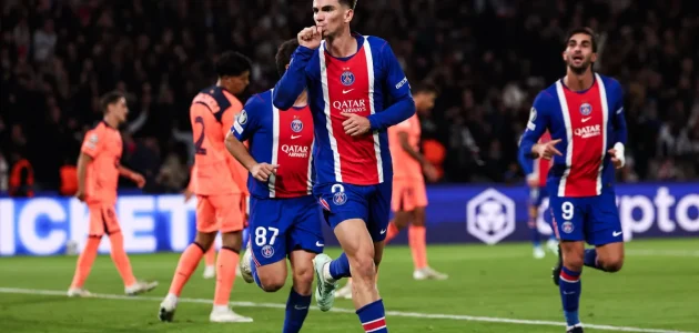 ليلة نارية بدوري الأبطال.. باريس يقهر برشلونة وليفربول ينتفض